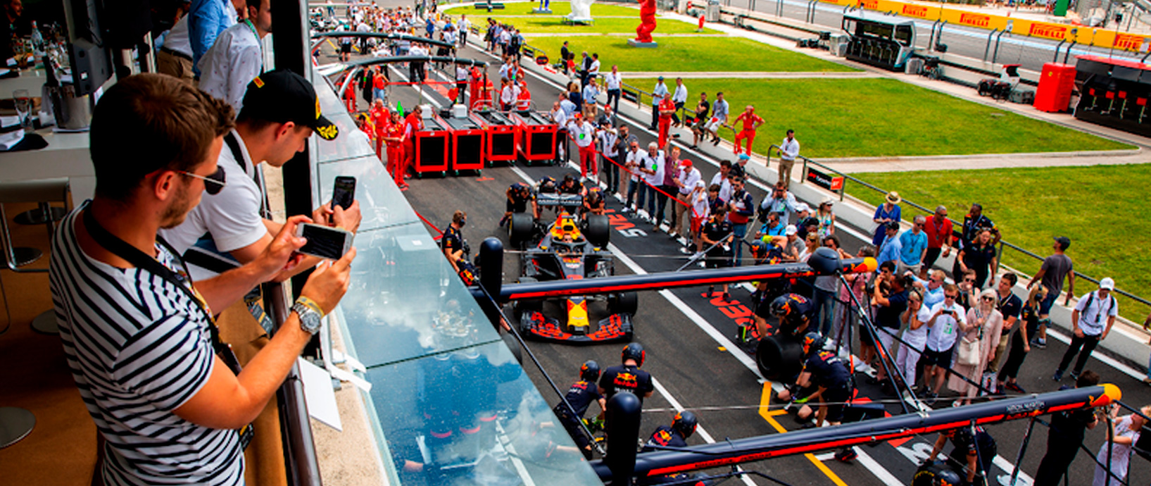 F1 Grand Prix Barcelona 2026 - Experiencia Paddock Club 3-Days | Oracle Red Bull Racing Club Suite